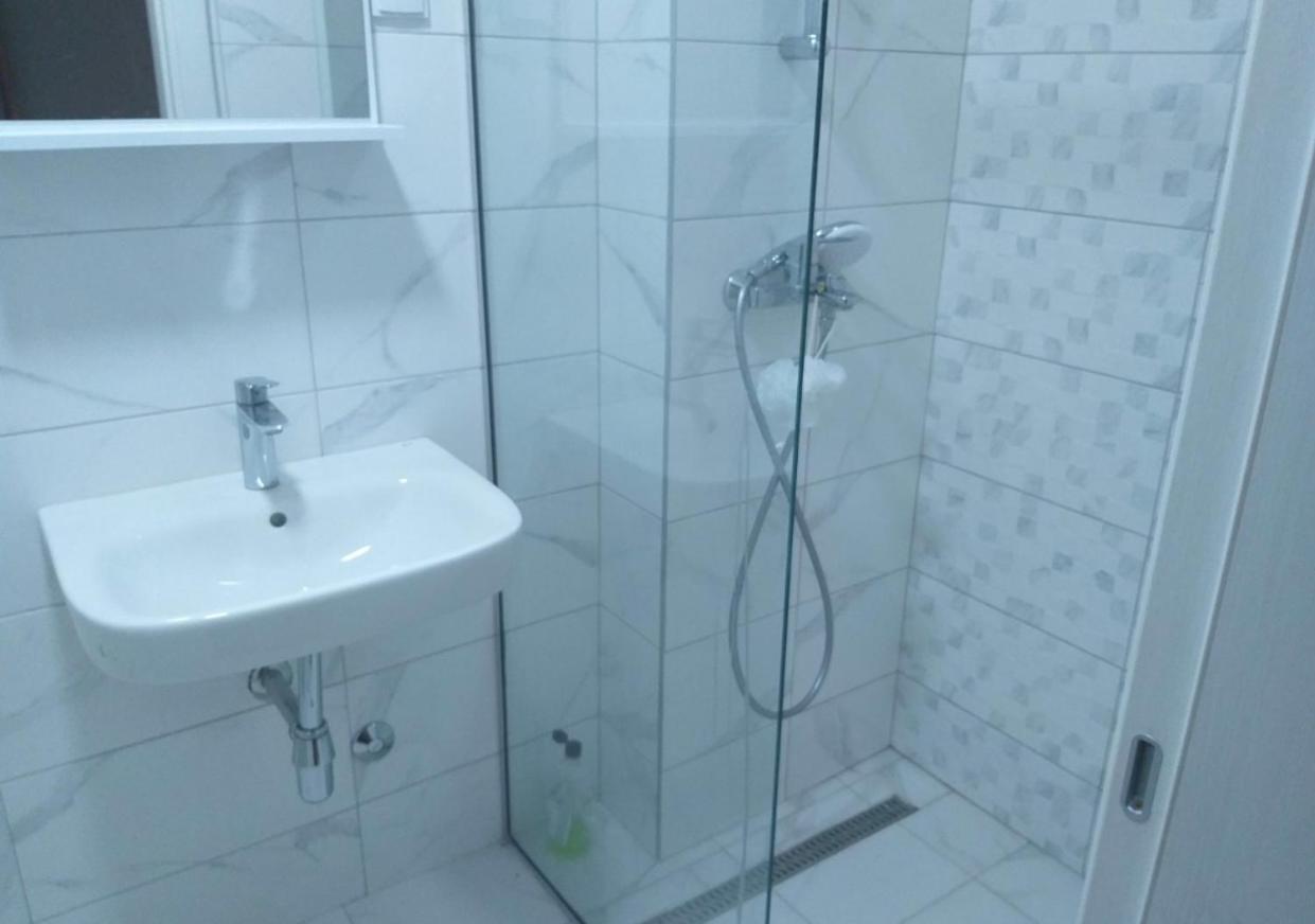 Hotel Ideall Podgoriçe Dış mekan fotoğraf