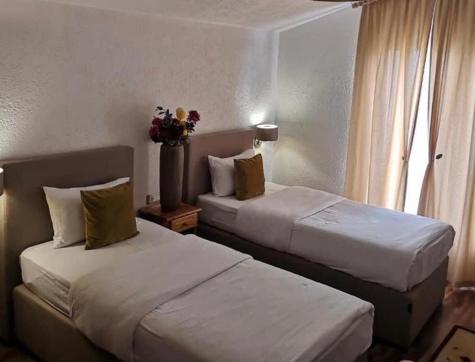 Hotel Ideall Podgoriçe Dış mekan fotoğraf