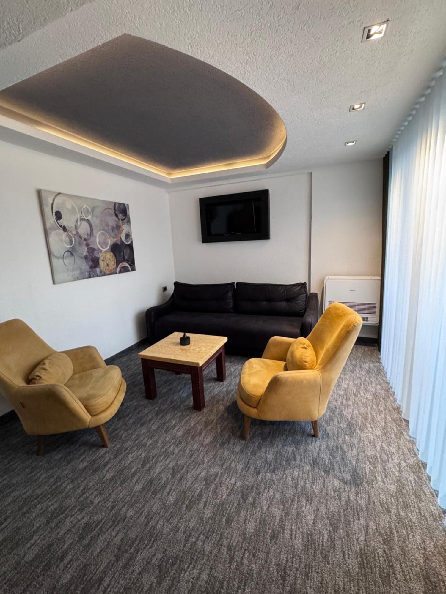 Hotel Ideall Podgoriçe Dış mekan fotoğraf
